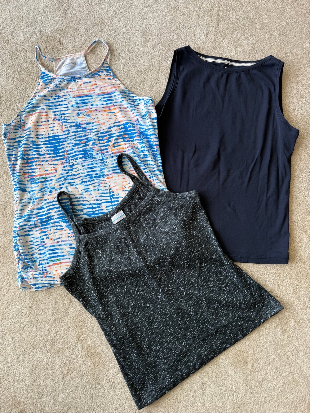 Set of 3 active tank tops